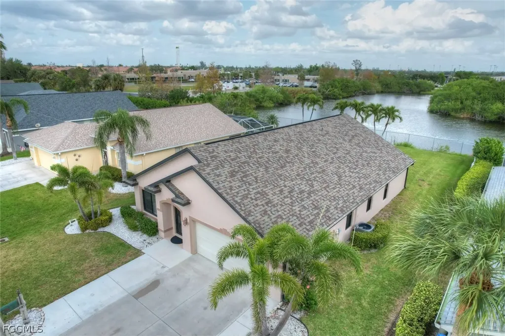 15613 Beachcomber Avenue Fort Myers FL 33908