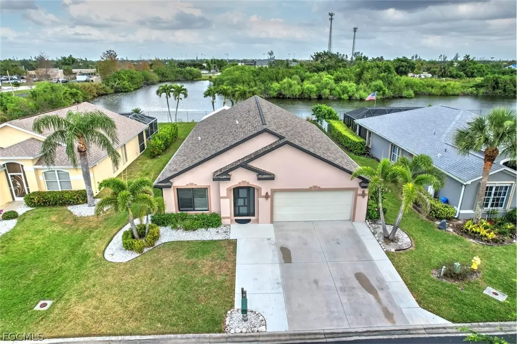 15613 Beachcomber Avenue Fort Myers FL 33908