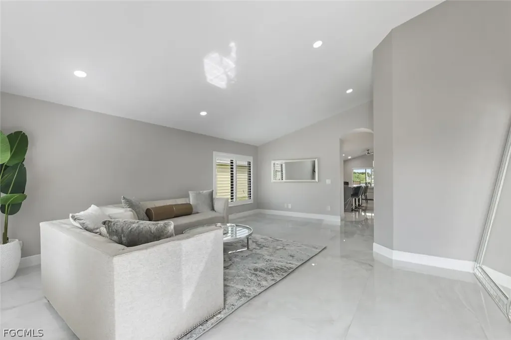 15613 Beachcomber Avenue Fort Myers FL 33908