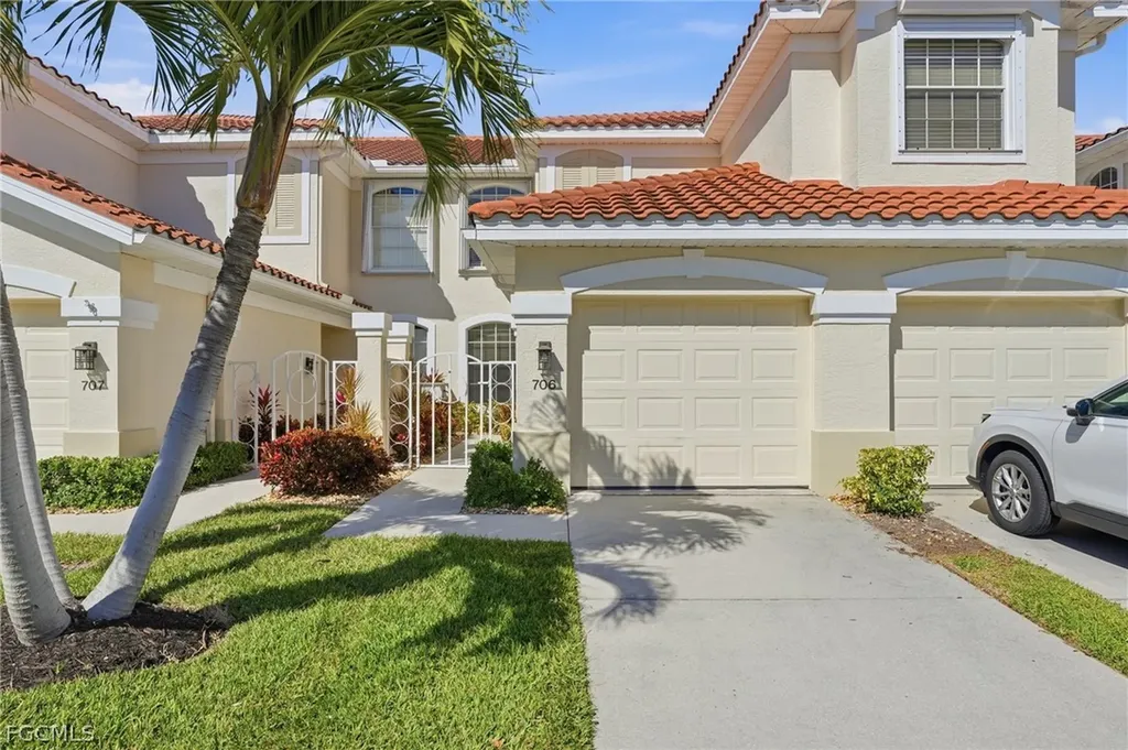 Fort Myers FL, 15054 Tamarind Cay Court, Unit 706