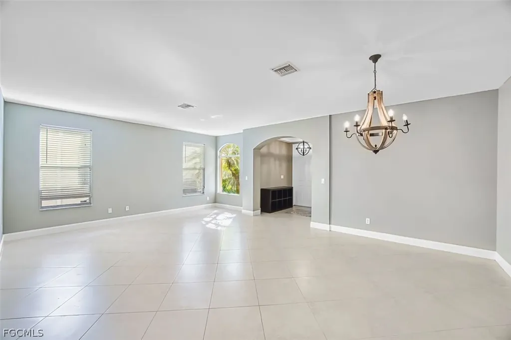 8306 Sumner Avenue Fort Myers FL 33908