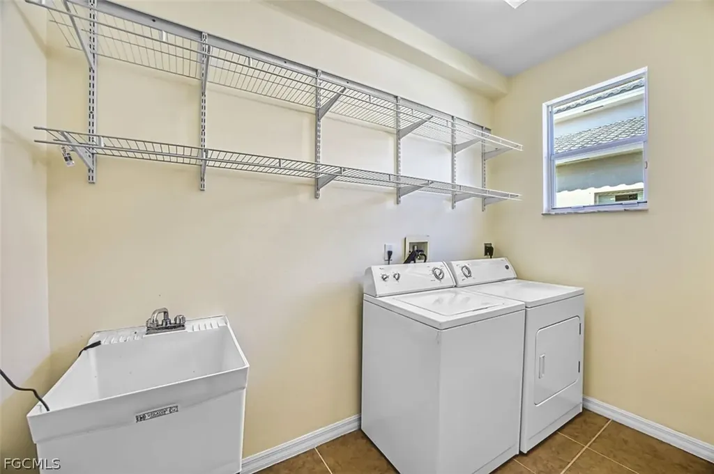 8306 Sumner Avenue Fort Myers FL 33908