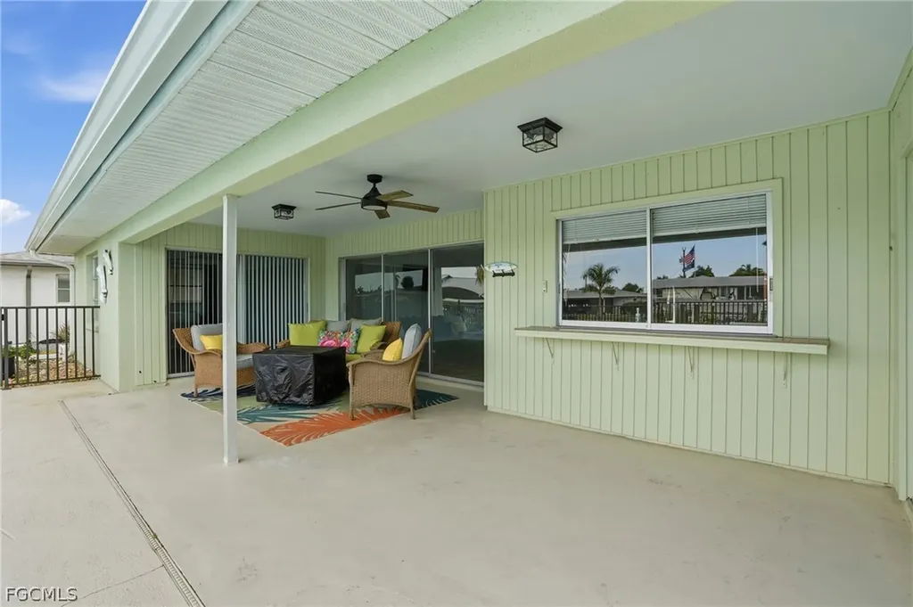 405 Tower Drive Cape Coral FL 33904