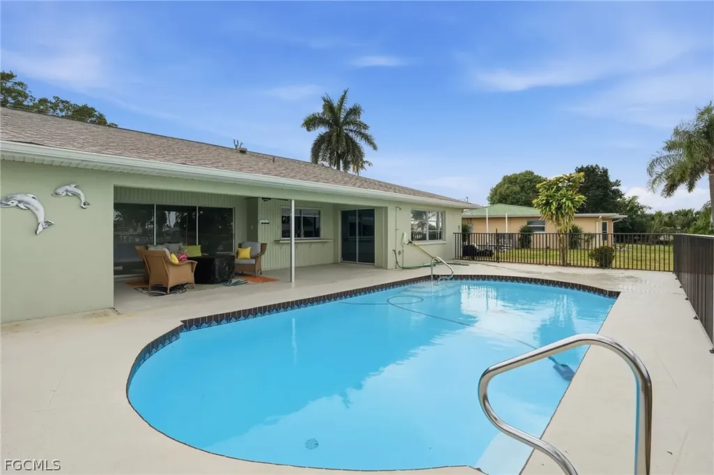 405 Tower Drive Cape Coral FL 33904