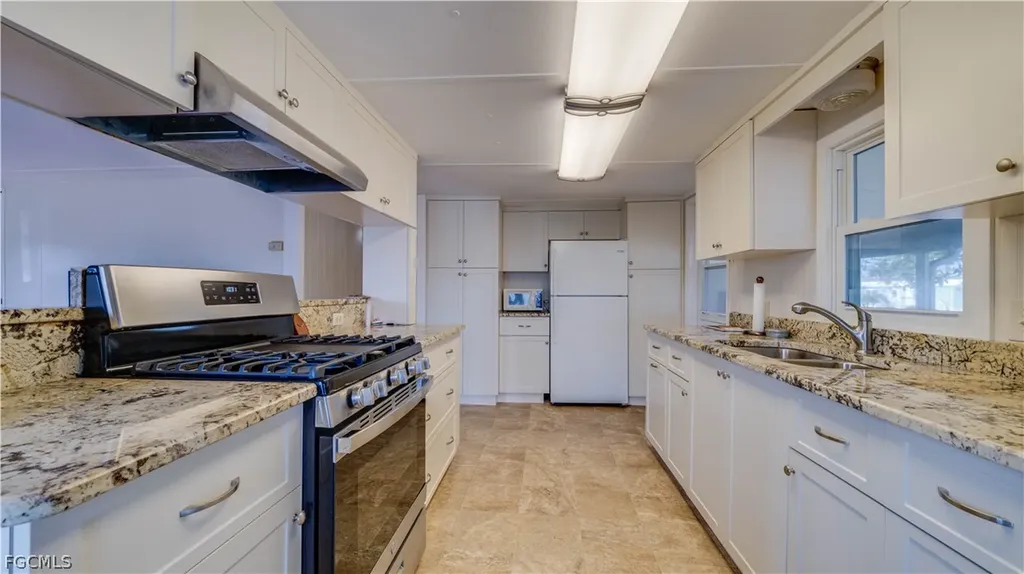 4777 Sandpiper Drive St. James City FL 33956