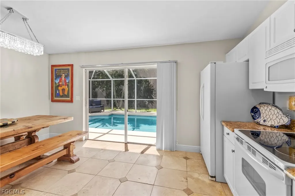 2586 SW 27th Street Cape Coral FL 33914