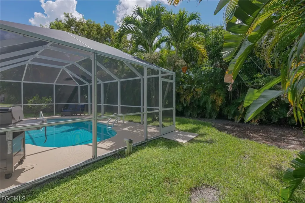 2586 SW 27th Street Cape Coral FL 33914