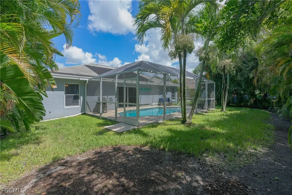 2586 SW 27th Street Cape Coral FL 33914