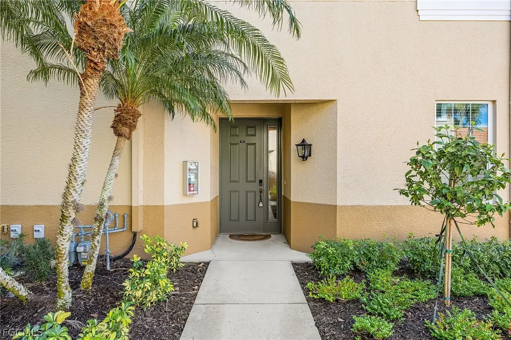 11033 Harbour Yacht Court Fort Myers FL 33908