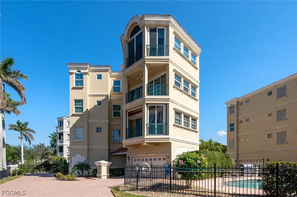 11160 Harbour Yacht Court Fort Myers FL 33908