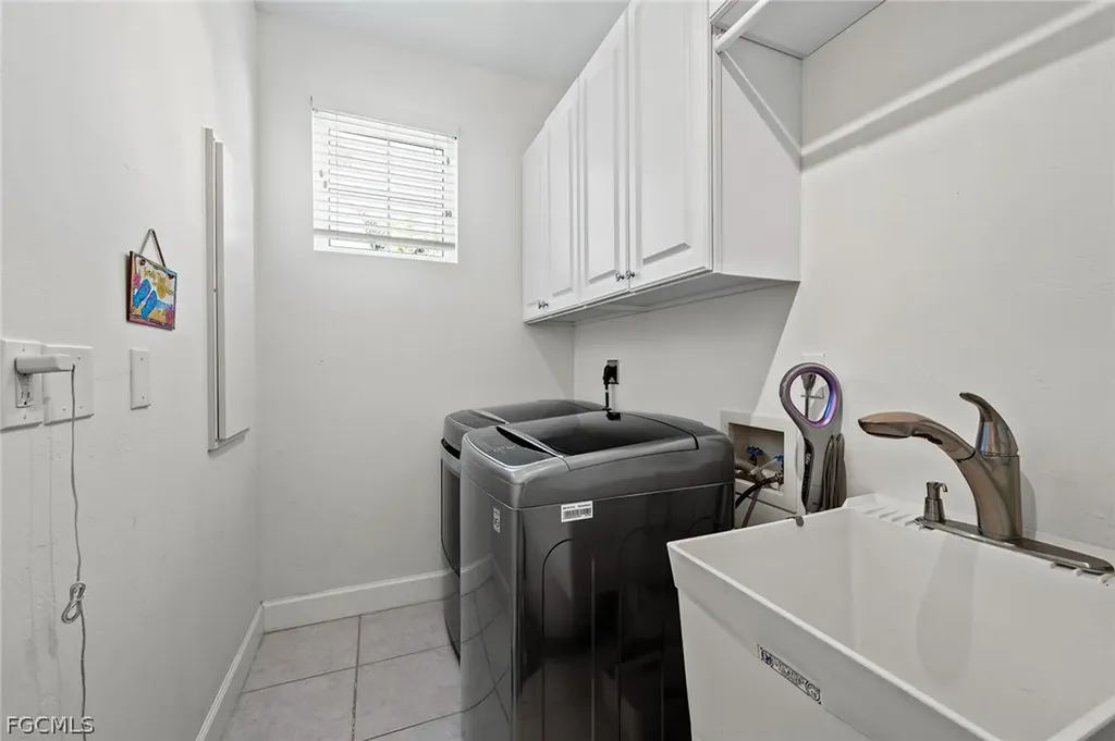11160 Harbour Yacht Court Fort Myers FL 33908