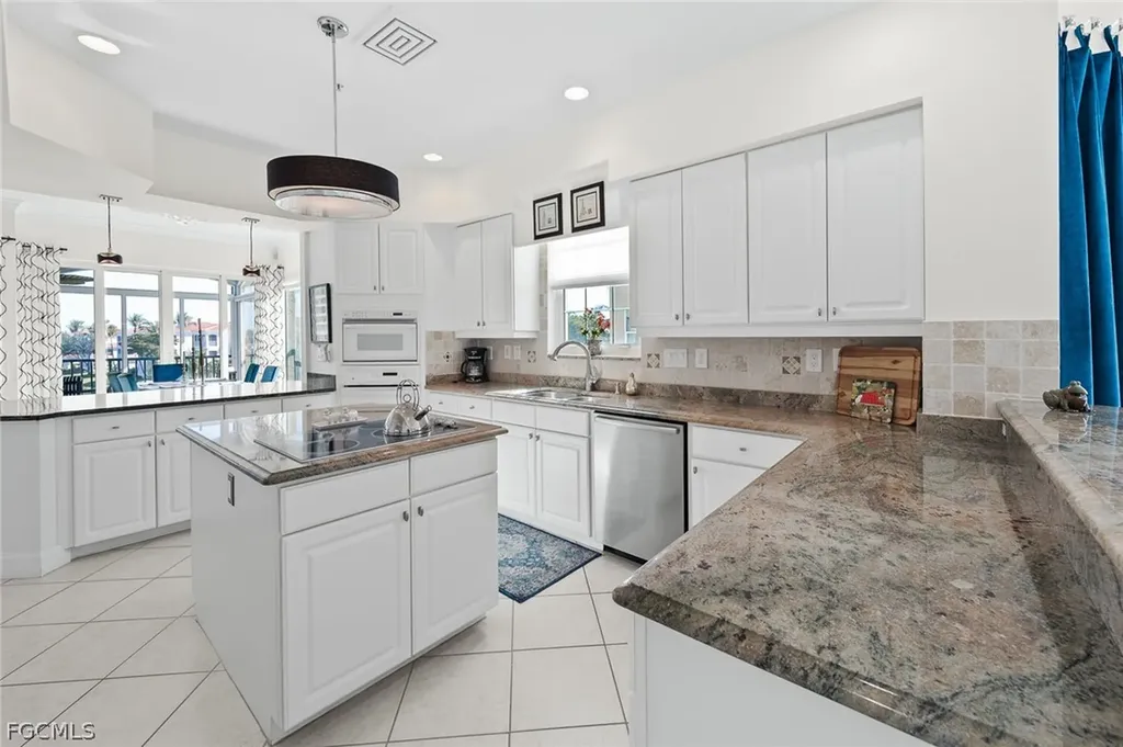 11160 Harbour Yacht Court Fort Myers FL 33908