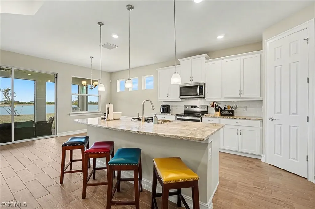 911 Stonewater Lake Terrace Cape Coral FL 33993