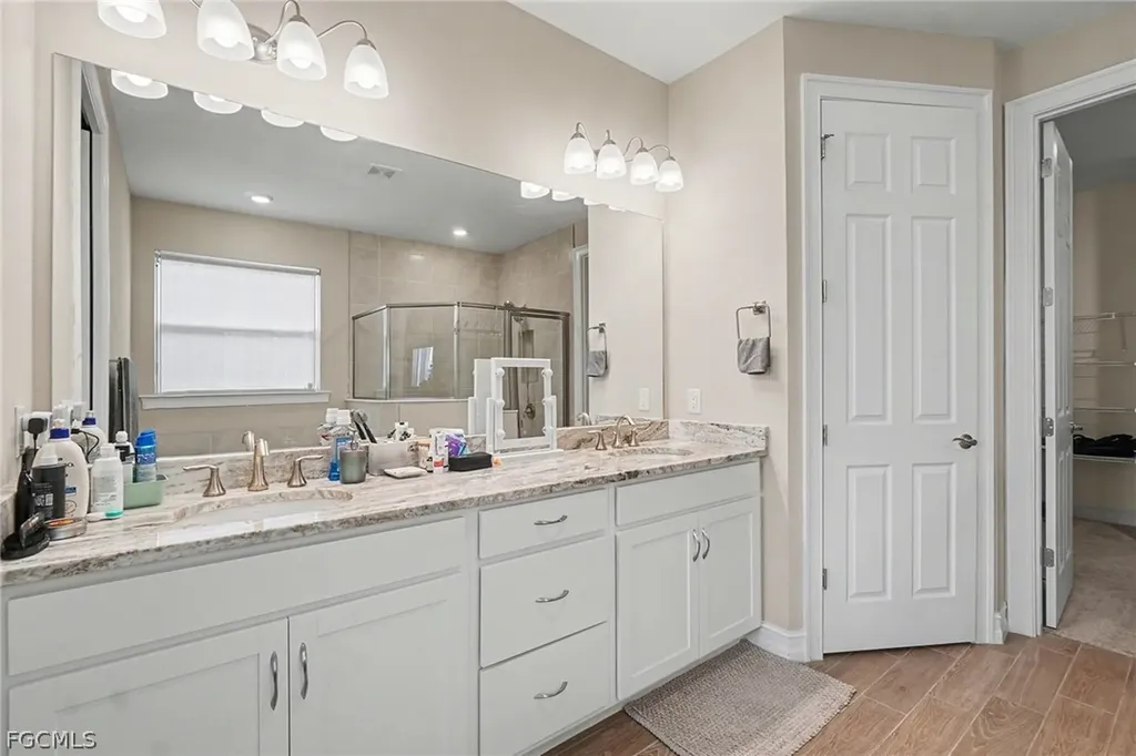 911 Stonewater Lake Terrace Cape Coral FL 33993