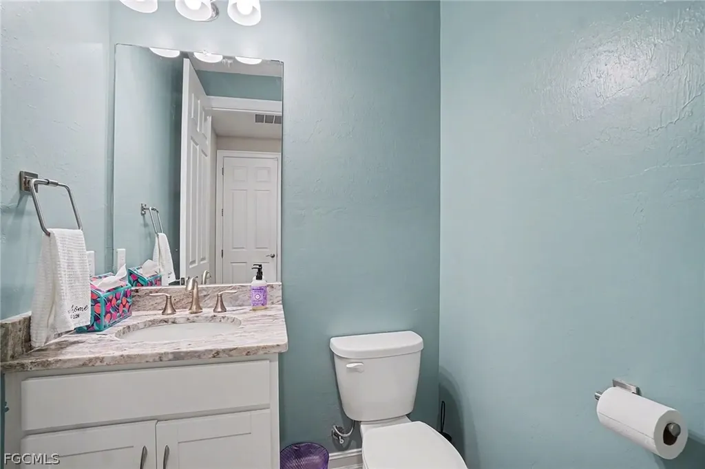 911 Stonewater Lake Terrace Cape Coral FL 33993
