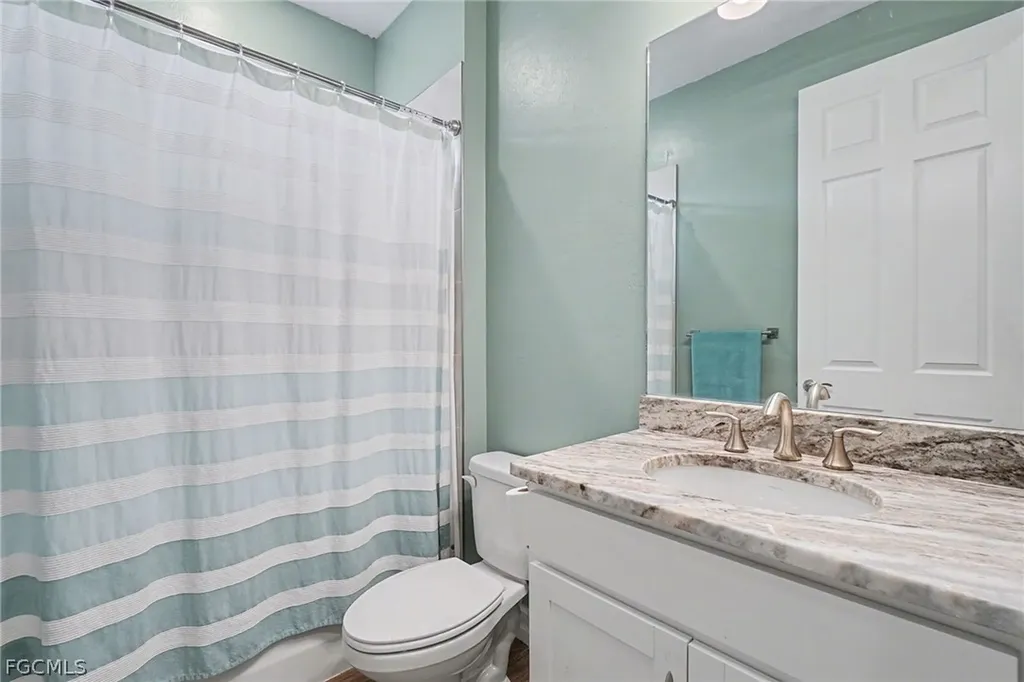 911 Stonewater Lake Terrace Cape Coral FL 33993