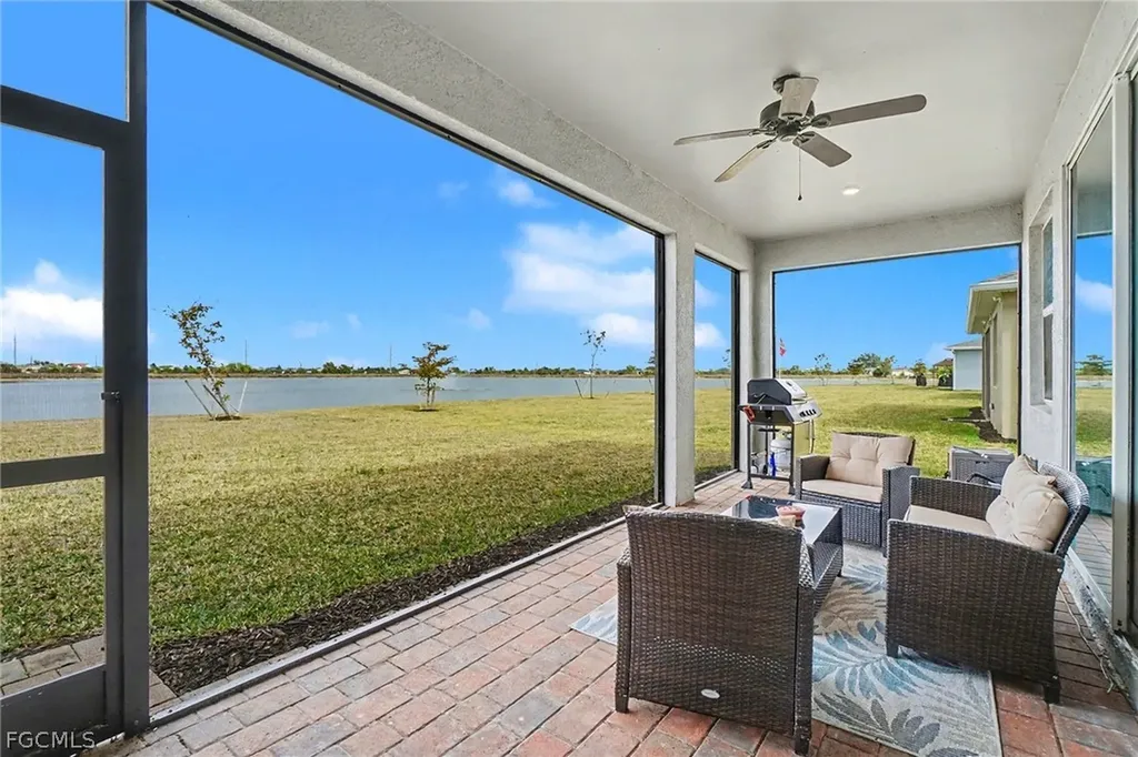 911 Stonewater Lake Terrace Cape Coral FL 33993