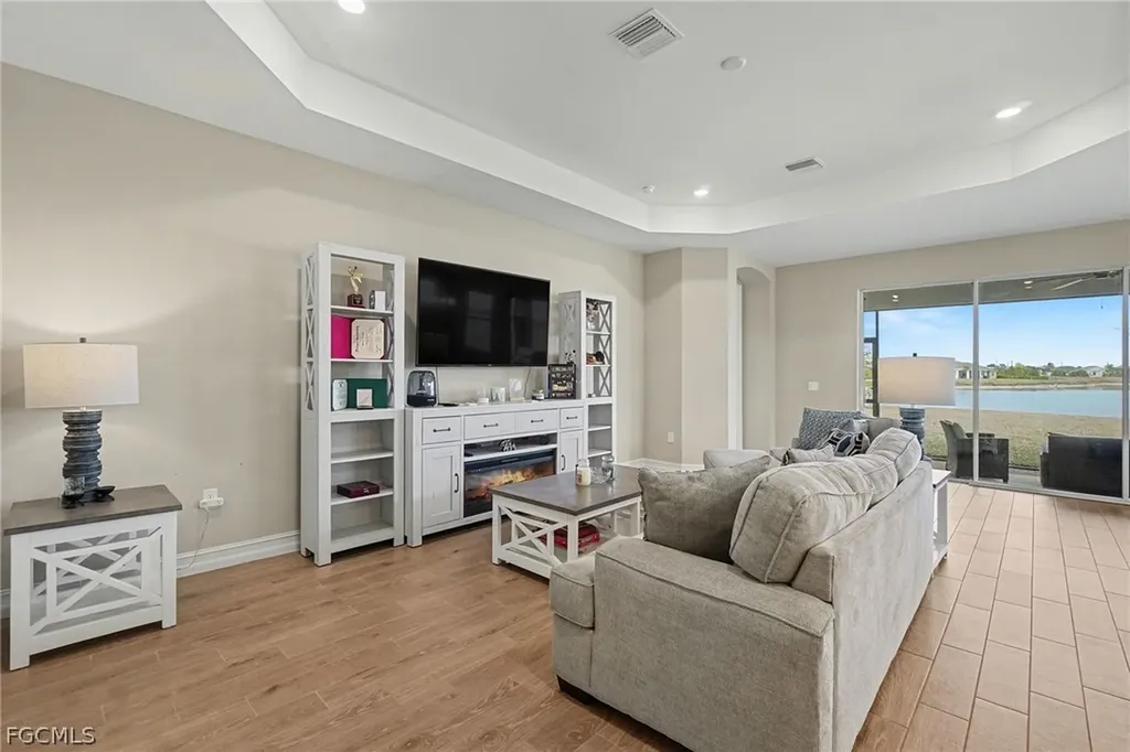 911 Stonewater Lake Terrace Cape Coral FL 33993
