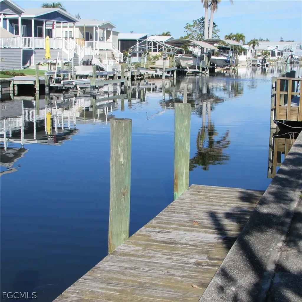 5004 Gulfgate Lane Pine Island Cove FL 33956