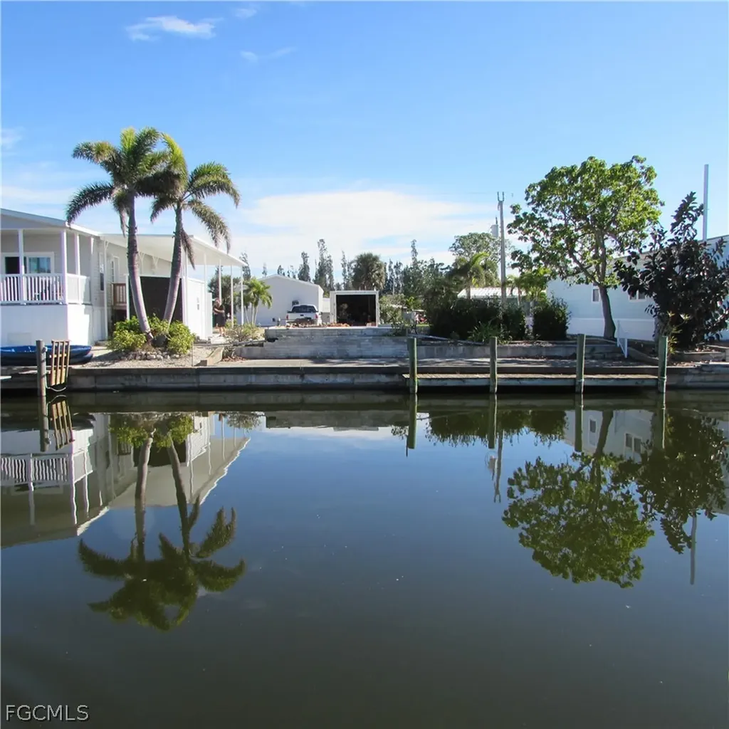 5004 Gulfgate Lane Pine Island Cove FL 33956
