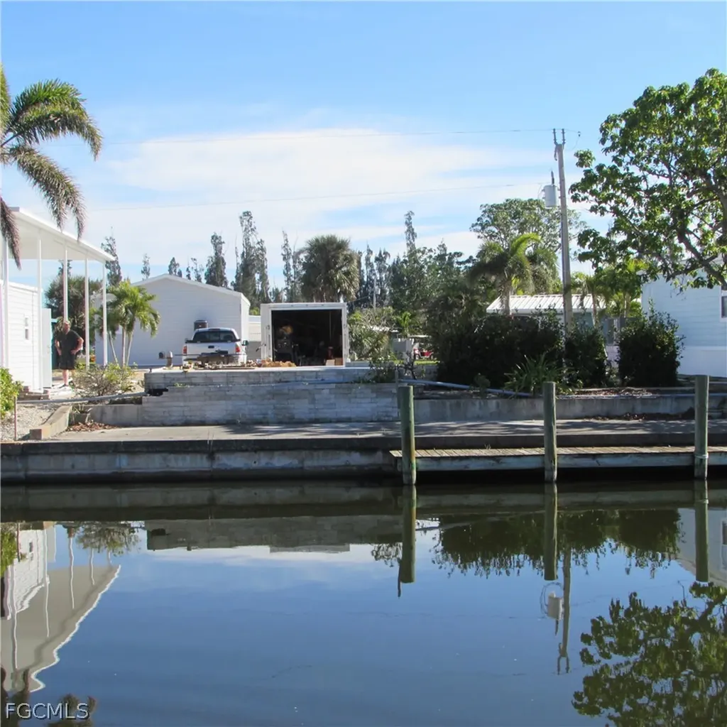 5004 Gulfgate Lane Pine Island Cove FL 33956