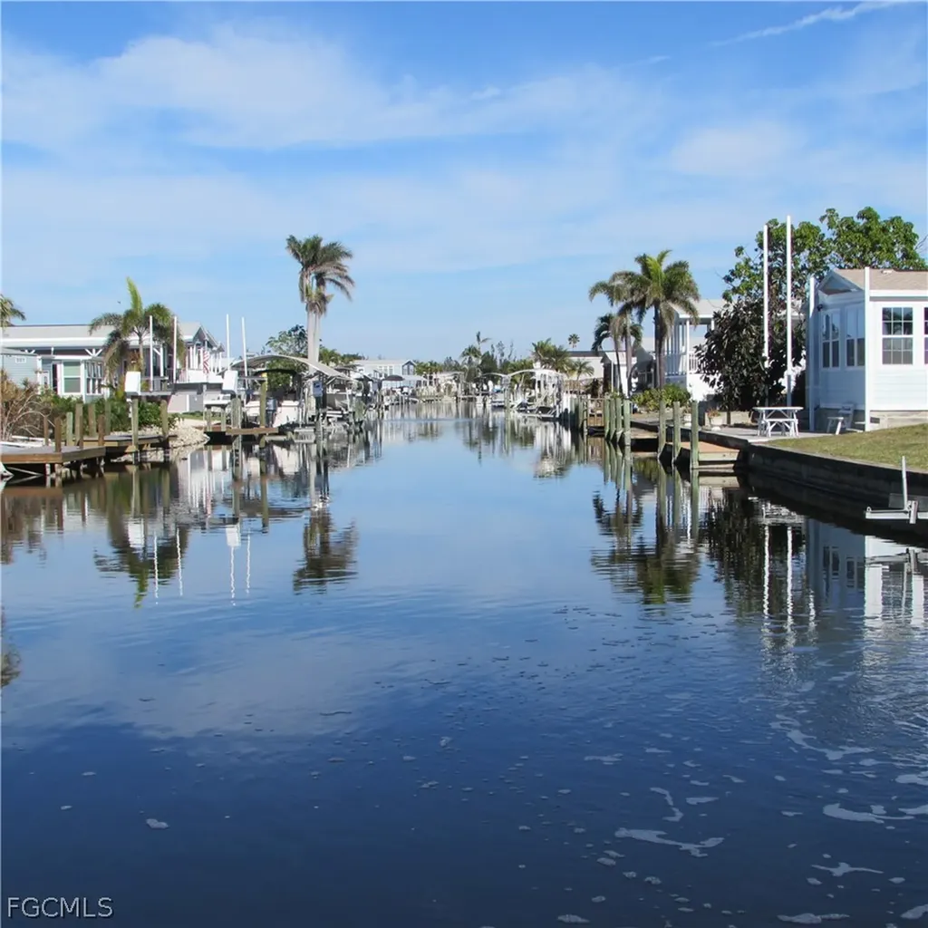 5004 Gulfgate Lane Pine Island Cove FL 33956