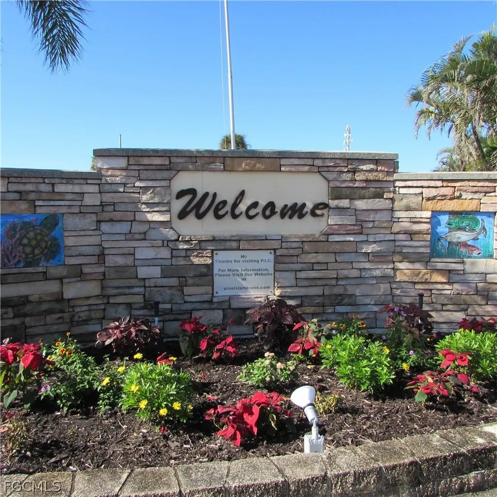 5004 Gulfgate Lane Pine Island Cove FL 33956