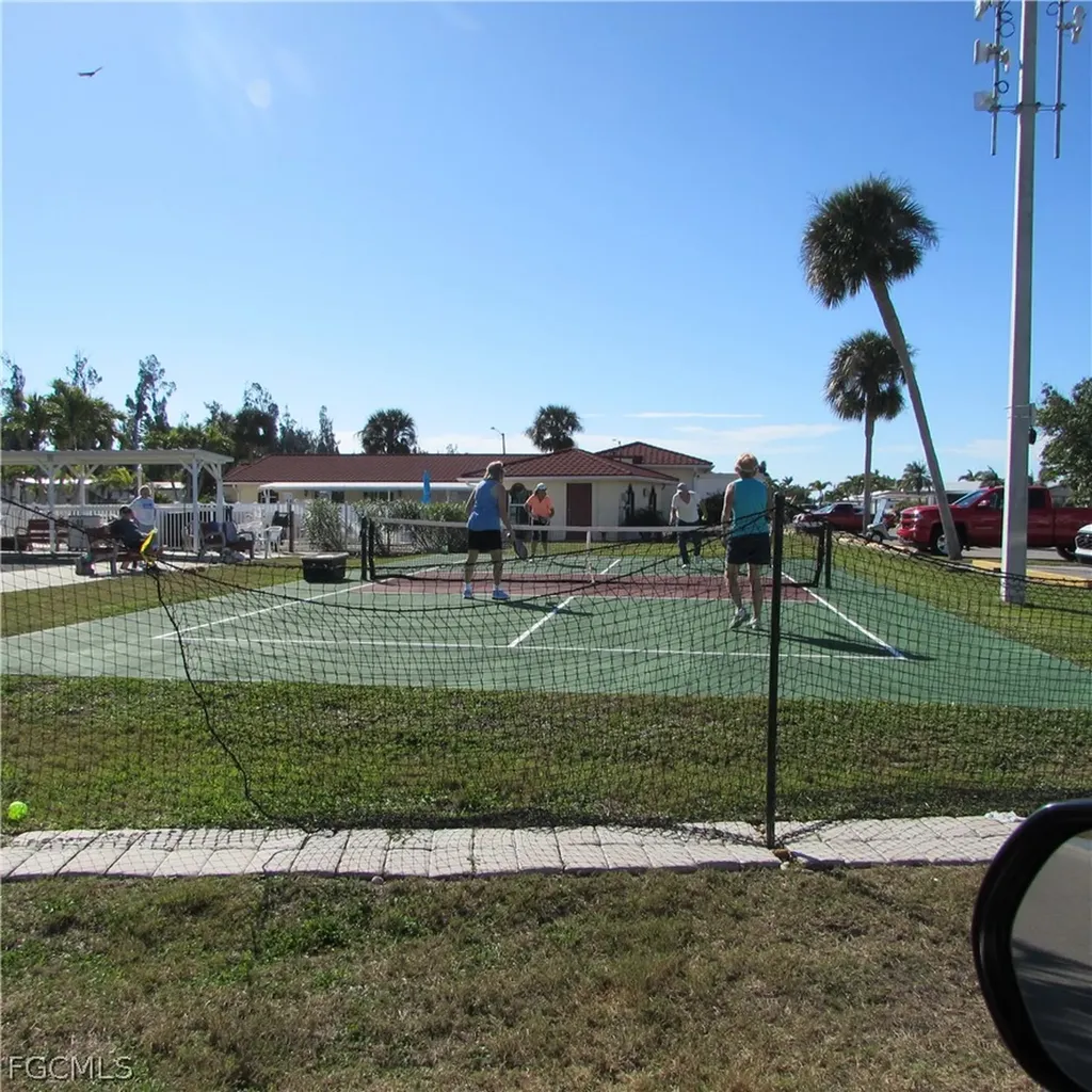 5004 Gulfgate Lane Pine Island Cove FL 33956
