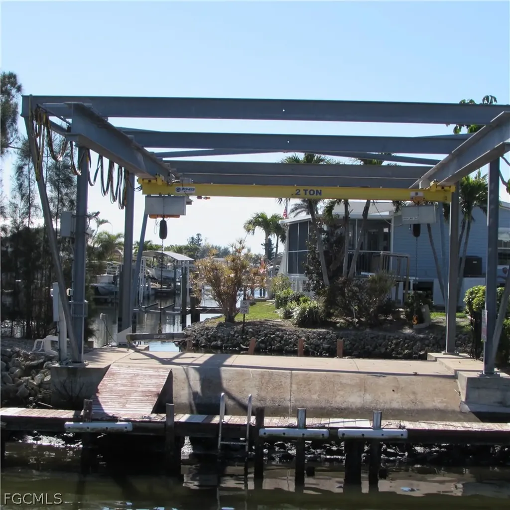 5004 Gulfgate Lane Pine Island Cove FL 33956