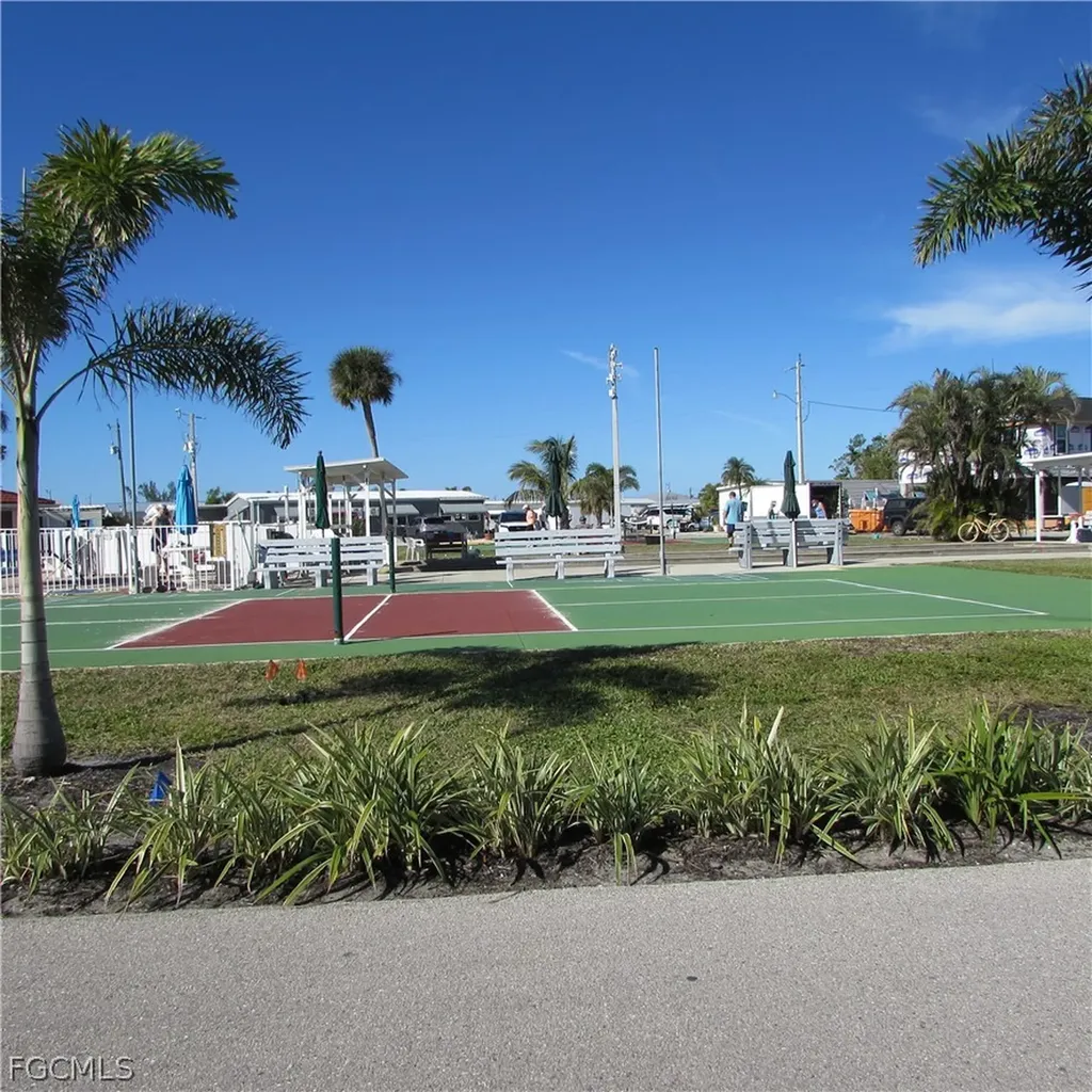 5004 Gulfgate Lane Pine Island Cove FL 33956