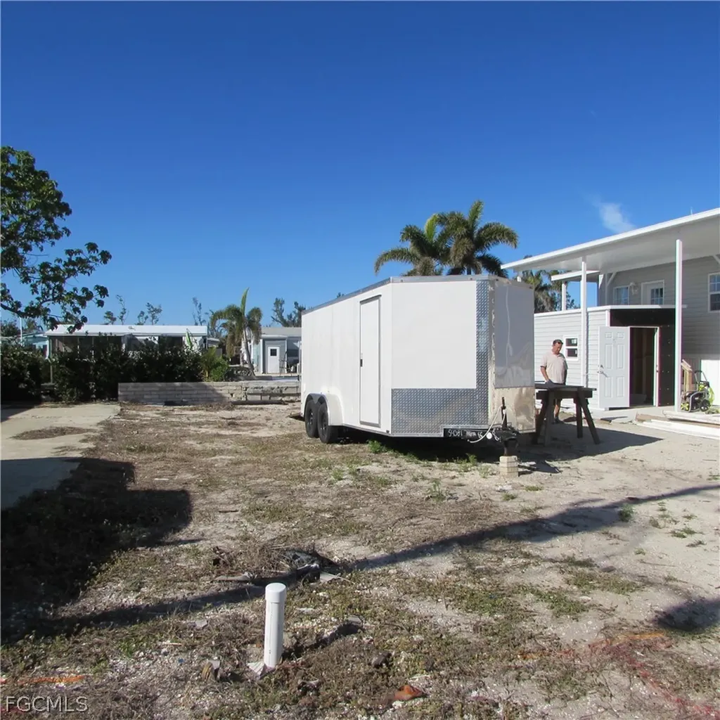 5004 Gulfgate Lane Pine Island Cove FL 33956