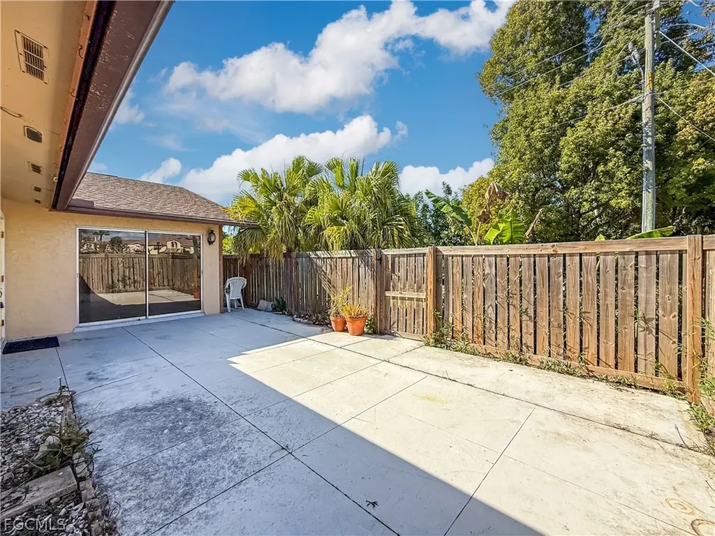 6302 Royal Woods Drive Fort Myers FL 33908