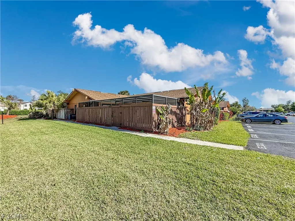 6302 Royal Woods Drive Fort Myers FL 33908
