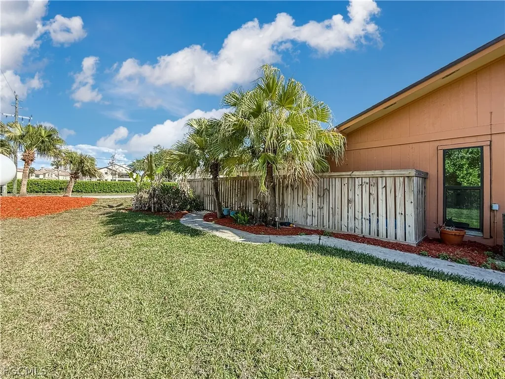 6302 Royal Woods Drive Fort Myers FL 33908