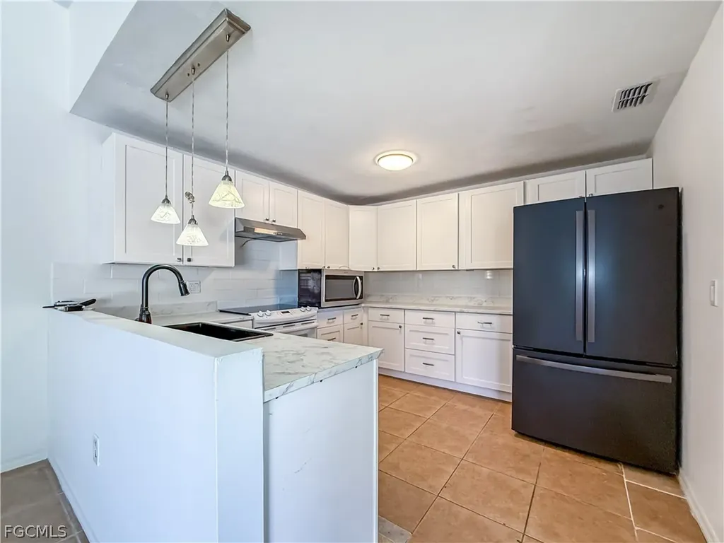 6302 Royal Woods Drive Fort Myers FL 33908