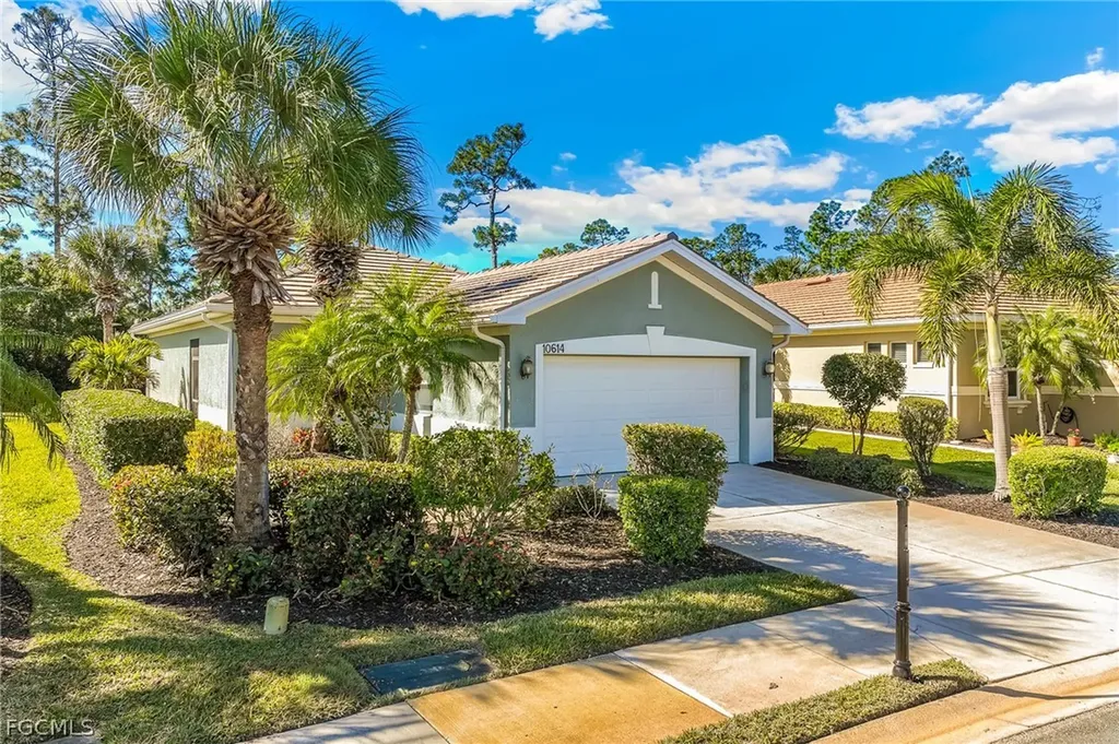 10614 Camarelle Circle N Fort Myers FL 33913