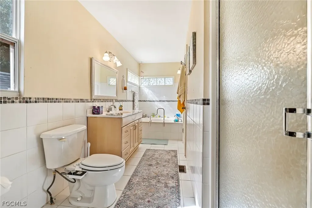 2724 3rd Street SW Lehigh Acres FL 33976