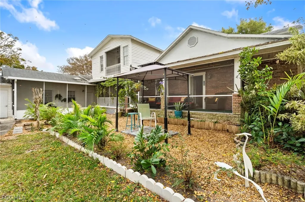 2724 3rd Street SW Lehigh Acres FL 33976