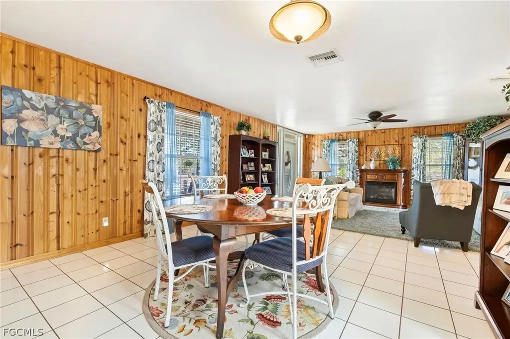 2724 3rd Street SW Lehigh Acres FL 33976