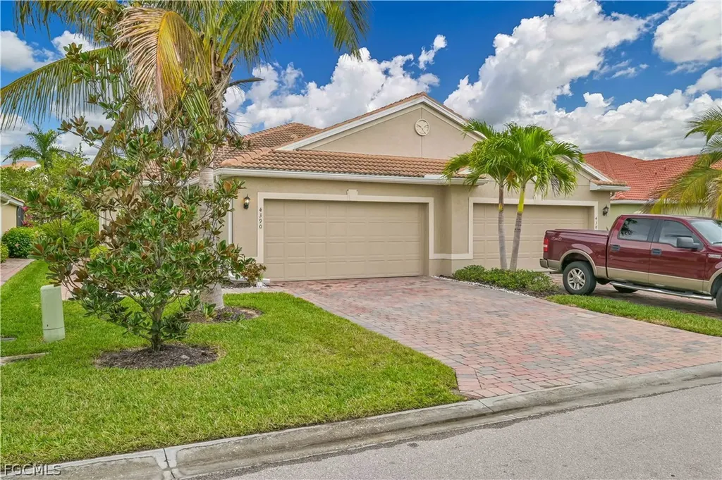 4390 Dutchess Park Road Fort Myers FL 33916