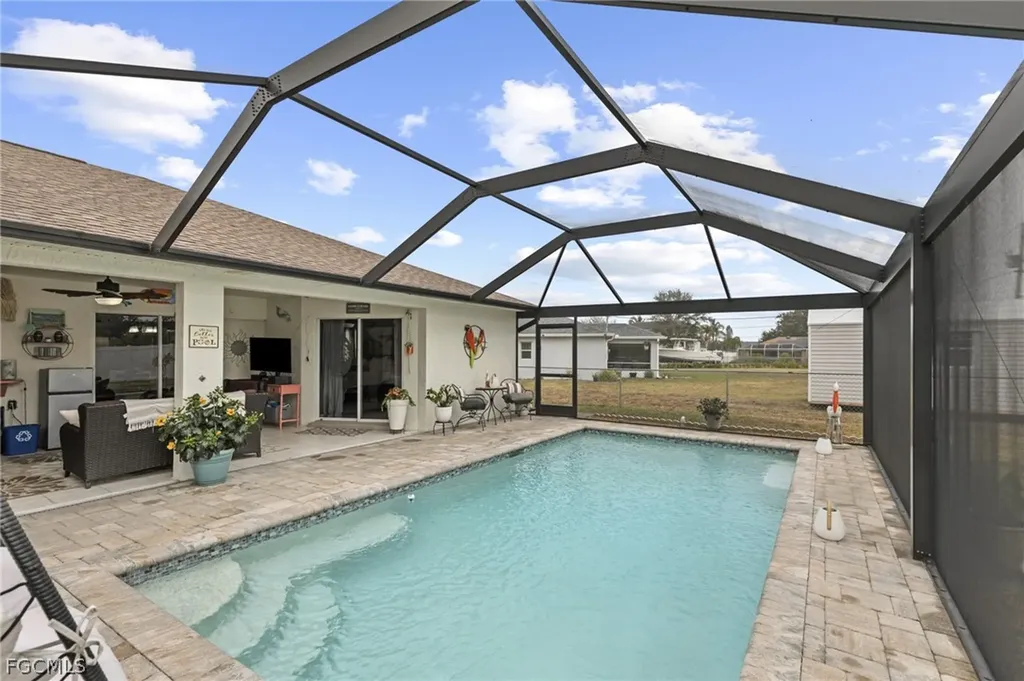303 NE 13th Avenue Cape Coral FL 33909