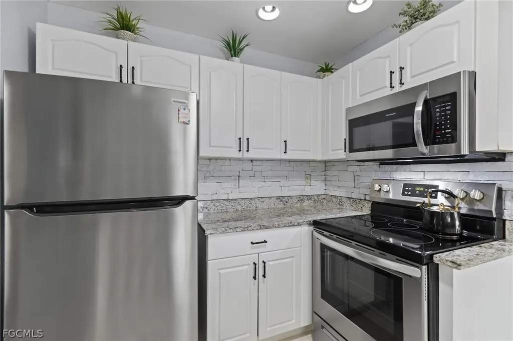 303 NE 13th Avenue Cape Coral FL 33909