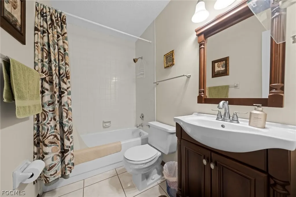 7068 Nantucket Circle North Fort Myers FL 33917