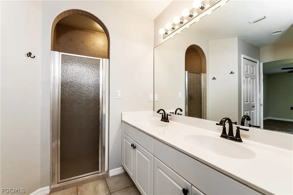 1141 SW 6th Terrace Cape Coral FL 33991