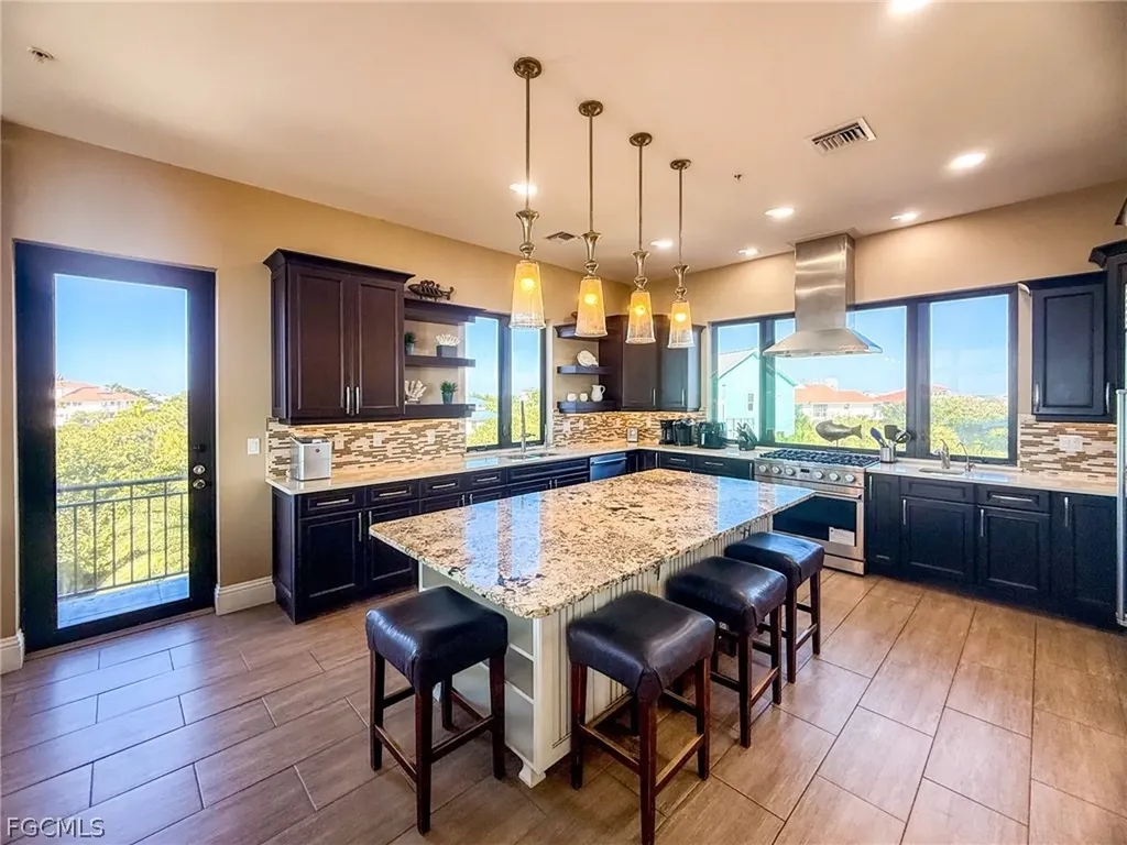660 Gulf Lane Upper Captiva FL 33924