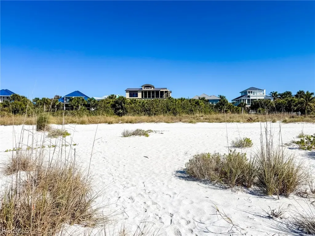 660 Gulf Lane Upper Captiva FL 33924