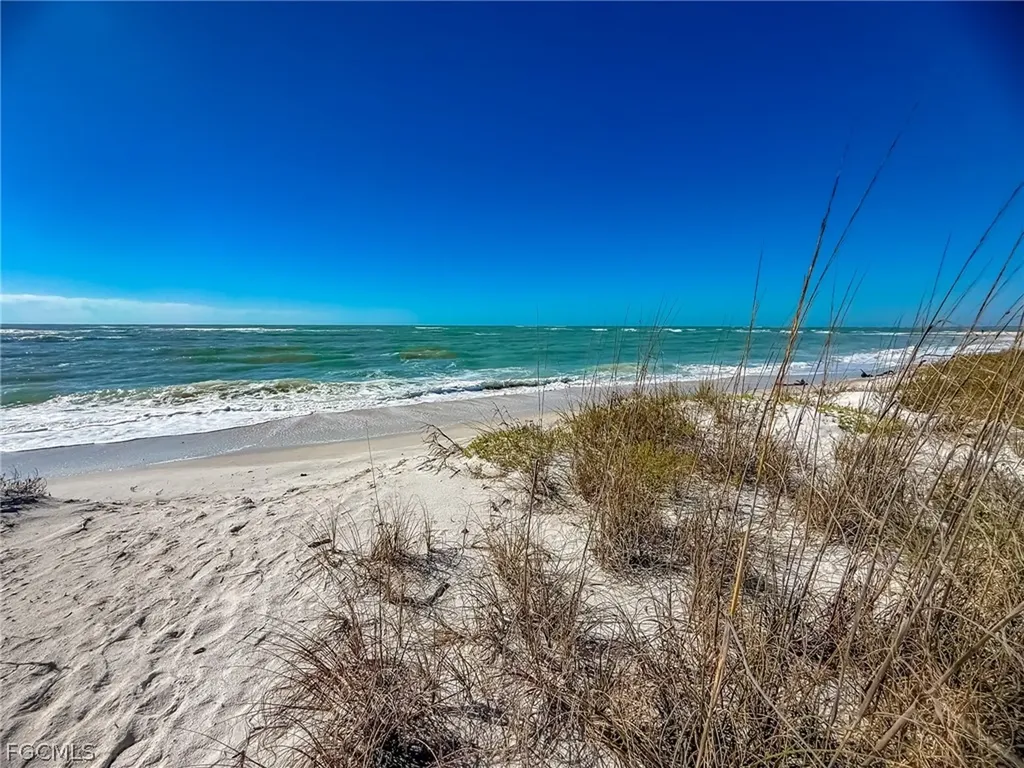 660 Gulf Lane Upper Captiva FL 33924