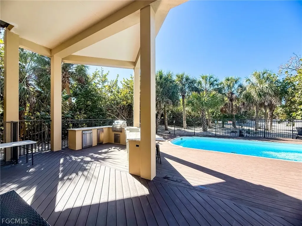 660 Gulf Lane Upper Captiva FL 33924