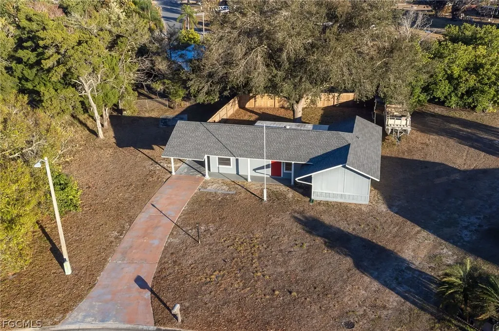 100 Contee Drive Lehigh Acres FL 33936