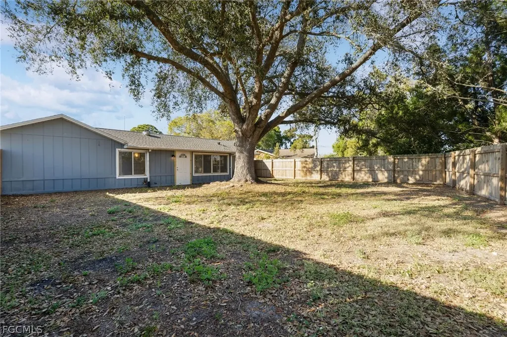 100 Contee Drive Lehigh Acres FL 33936